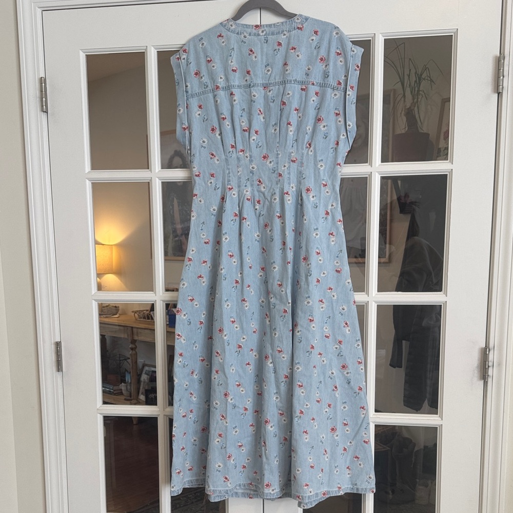 Pleated denim floral maxi dress - Picture 5 of 6